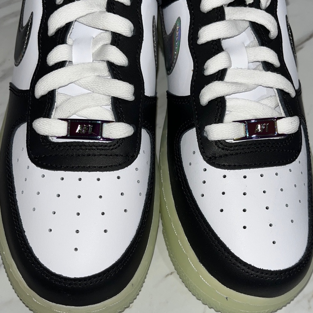 NWT Nike Black and White Sneakers with Holographic Swoosh (6.5Y 8W) - Picture 4 of 5